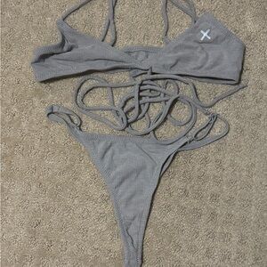 Boutine LA soft Gray Ribbed Lace-Up Thong Set